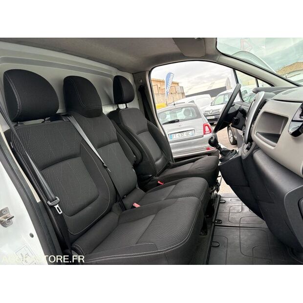 2015 Renault Trafic-47181480