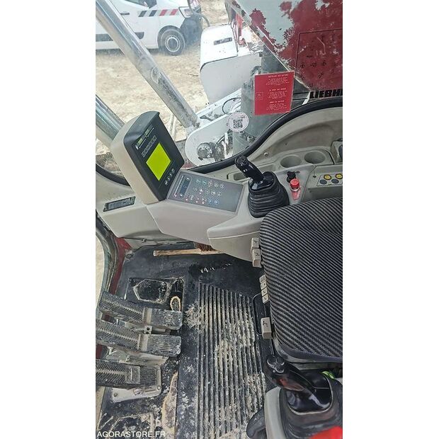 2008 ليبهير R974C-47181665
