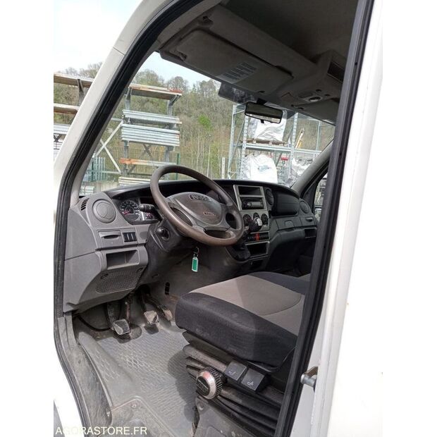 2010 Iveco 35C13-47181779