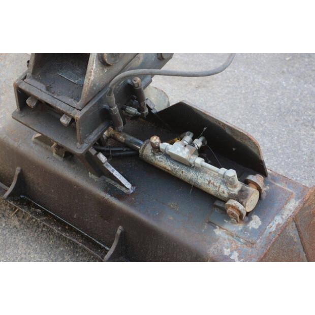 2013 كوبوتا U35-3α3-47183440