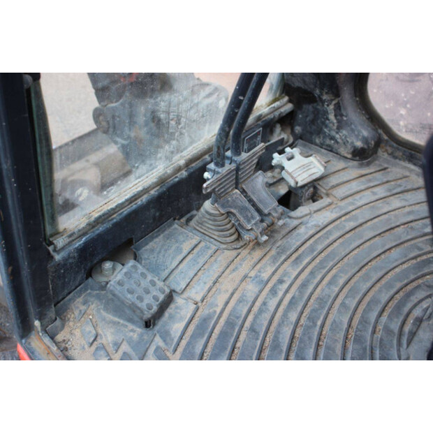 2013 كوبوتا U35-3α3-47183455