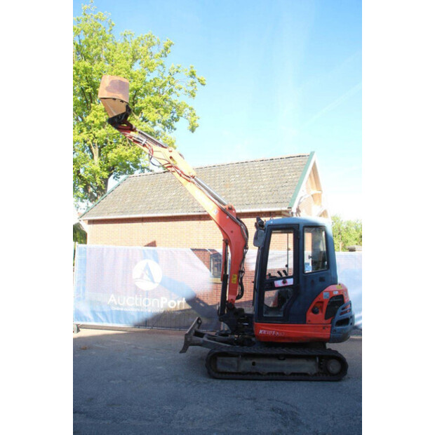 2013 كوبوتا U35-3α3-47183462