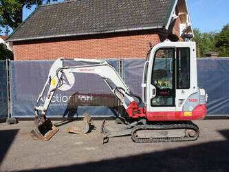 2014-takeuchi-tb219-1453108-47183638