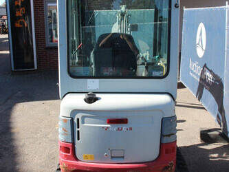2014-takeuchi-tb219-1453108-47183640