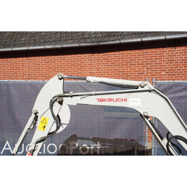 2014 TAKEUCHI TB219-47183648