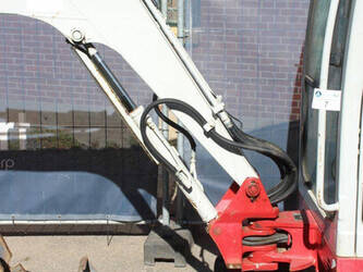 2014-takeuchi-tb219-1453108-47183649