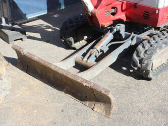 2014-takeuchi-tb219-1453108-47183652