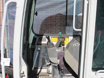 2014-takeuchi-tb219-1453108-47183666