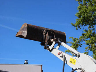 2014-takeuchi-tb219-1453108-47183677
