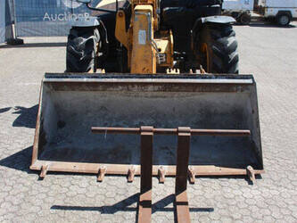 2011-jcb-535-95-1453124-47184034