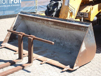 2011-jcb-535-95-1453124-47184037