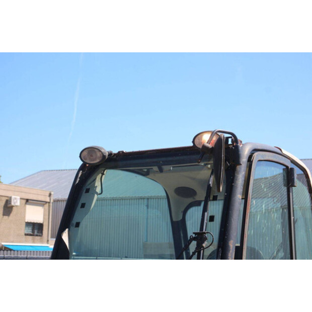 2011 جيه سي بي 535-95-47184039