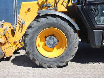 2011-jcb-535-95-1453124-47184040