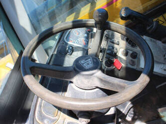 2011-jcb-535-95-1453124-47184053
