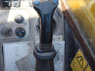 2011-jcb-535-95-1453124-47184054