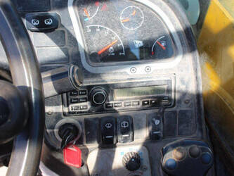 2011-jcb-535-95-1453124-47184055