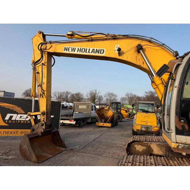 2006 New Holland Kobelco E215-47184368