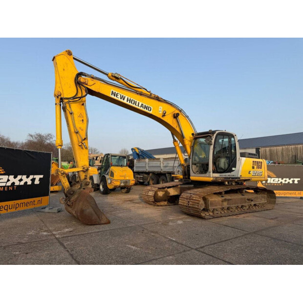 2006 New Holland Kobelco E215-47184371