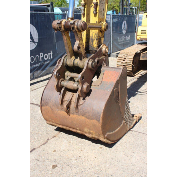 2000 Komatsu PC160-6X-47184444