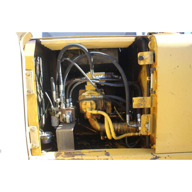 2000 Komatsu PC160-6X-47184455