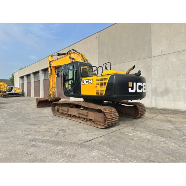 2017 جيه سي بي JS 220 LC-47186367
