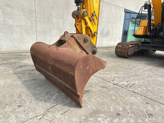 2017-jcb-js-220-lc-47186370