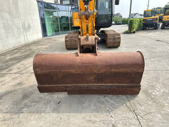 2017-jcb-js-220-lc-47186371