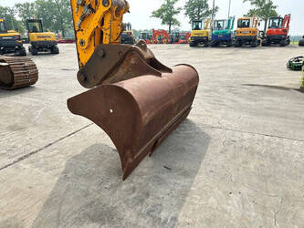 2017-jcb-js-220-lc-47186372