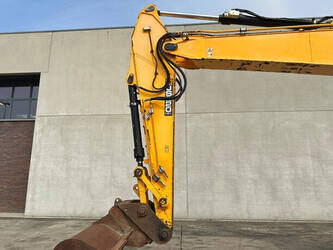 2017-jcb-js-220-lc-47186376
