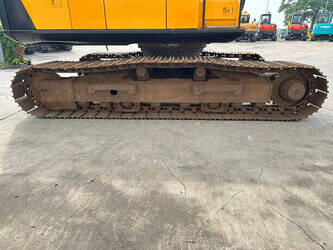 2017-jcb-js-220-lc-47186391