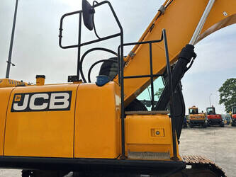 2017-jcb-js-220-lc-47186400