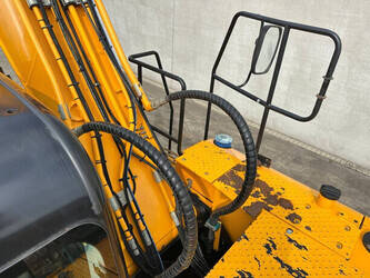 2017-jcb-js-220-lc-47186410