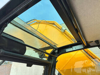 2017-jcb-js-220-lc-47186414