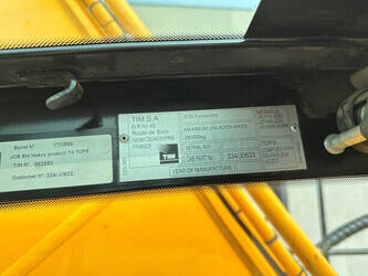 2017-jcb-js-220-lc-47186416