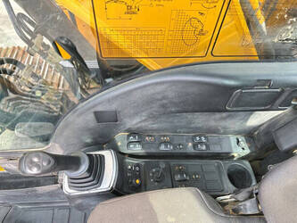 2017-jcb-js-220-lc-47186418