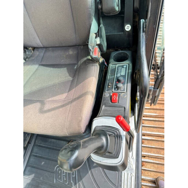 2017 جيه سي بي JS 220 LC-47186419