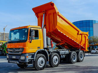 صورة ل شاحنات قلابة 2017 مرسيدس بنز Actros 4144