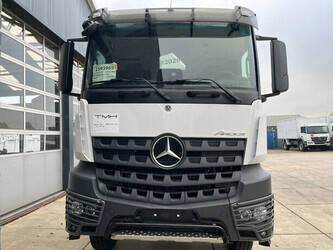 2026-mercedes-benz-arocs-4045-1453328-47189349