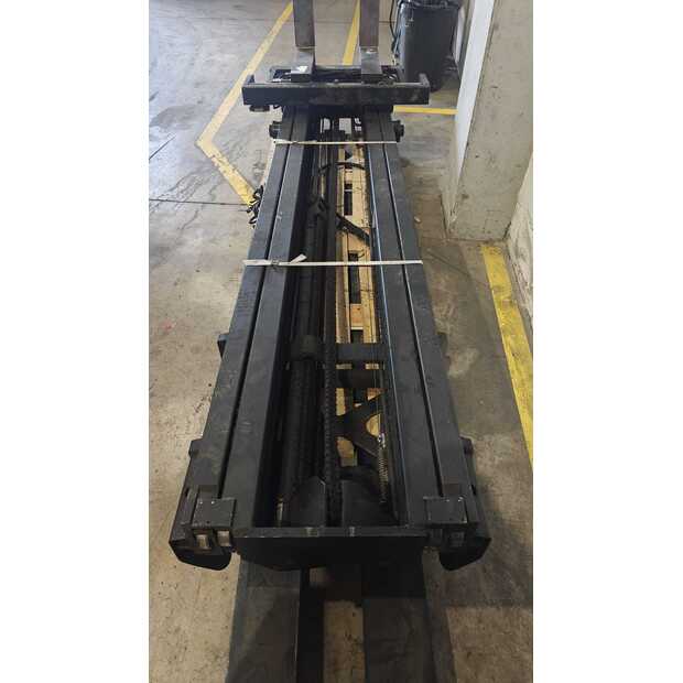 2011 BT RRE 160-47198643