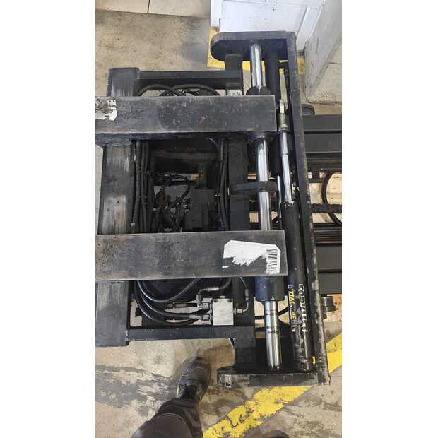 2011 BT RRE 160-47198645