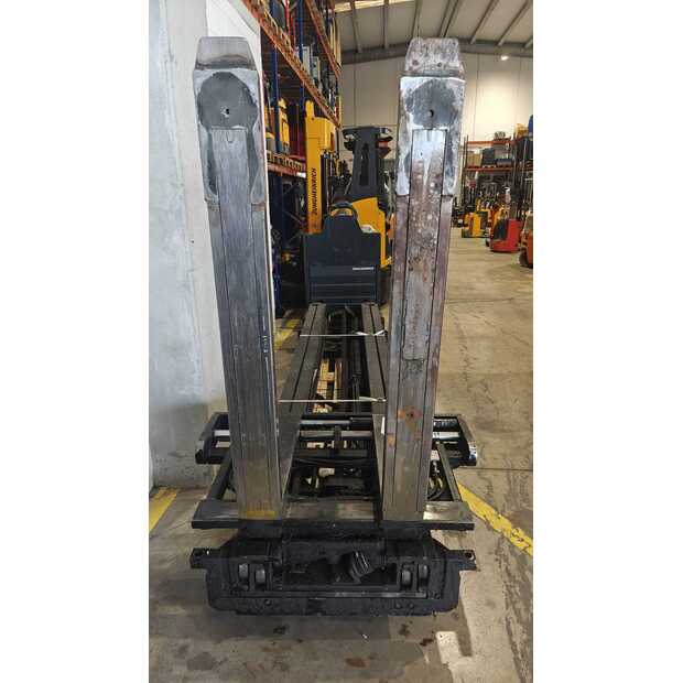 2011 BT RRE 160-47198647