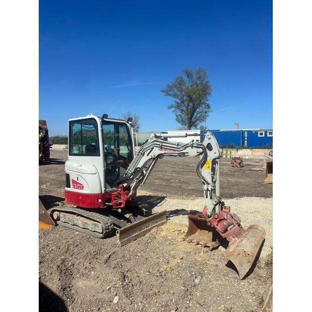 2023 TAKEUCHI TB325R-47199297