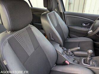 2009-renault-megane-1453387-47203709