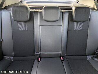 2009-renault-megane-1453387-47203712