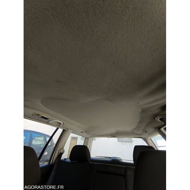 2003 Volkswagen Golf-47203956