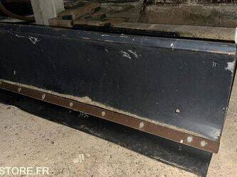 صورة ل شفرات الثلوج للجرارات بوبكات