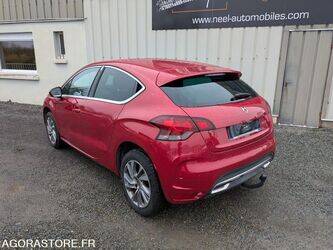 2015-citroen-ds4-1453403-47204101