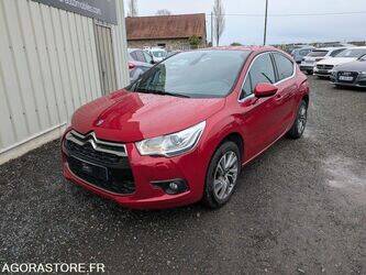 2015-citroen-ds4-1453403-47204102