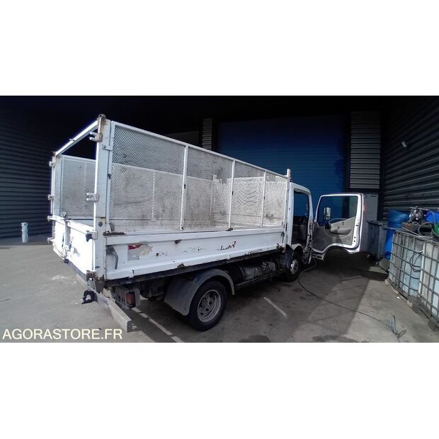 2010 Renault Maxity-47204136