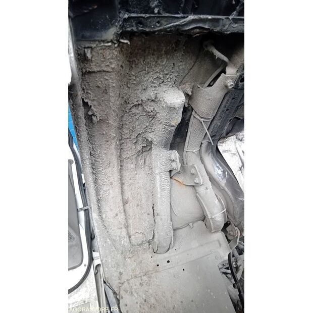 2010 Renault Maxity-47204140